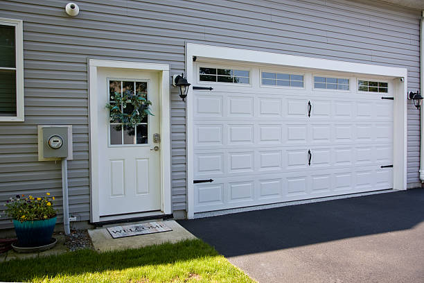 24/7 Emergency Garage Door Panel Replacement experts in Española, NM